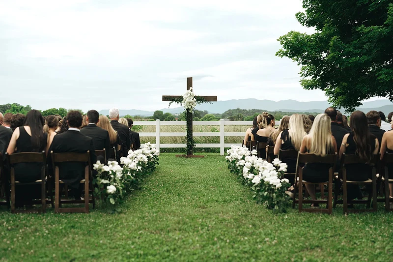 Smoky Mountain wedding ceremony